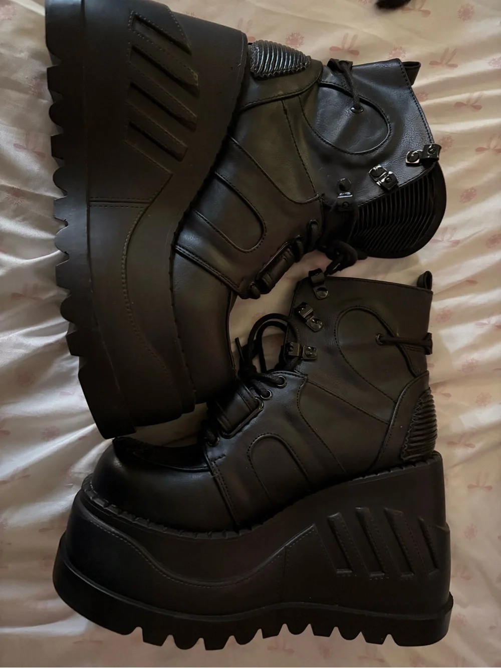 Demonia Stomp 13 Women size 8